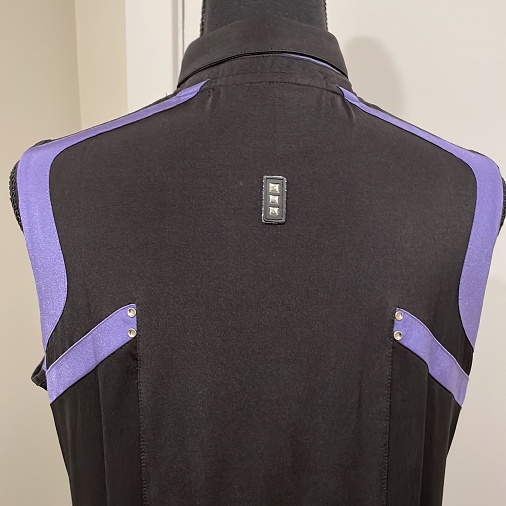 Sleeveless Black and Purple Zip-Front Women’s Top - Picture 4 of 7